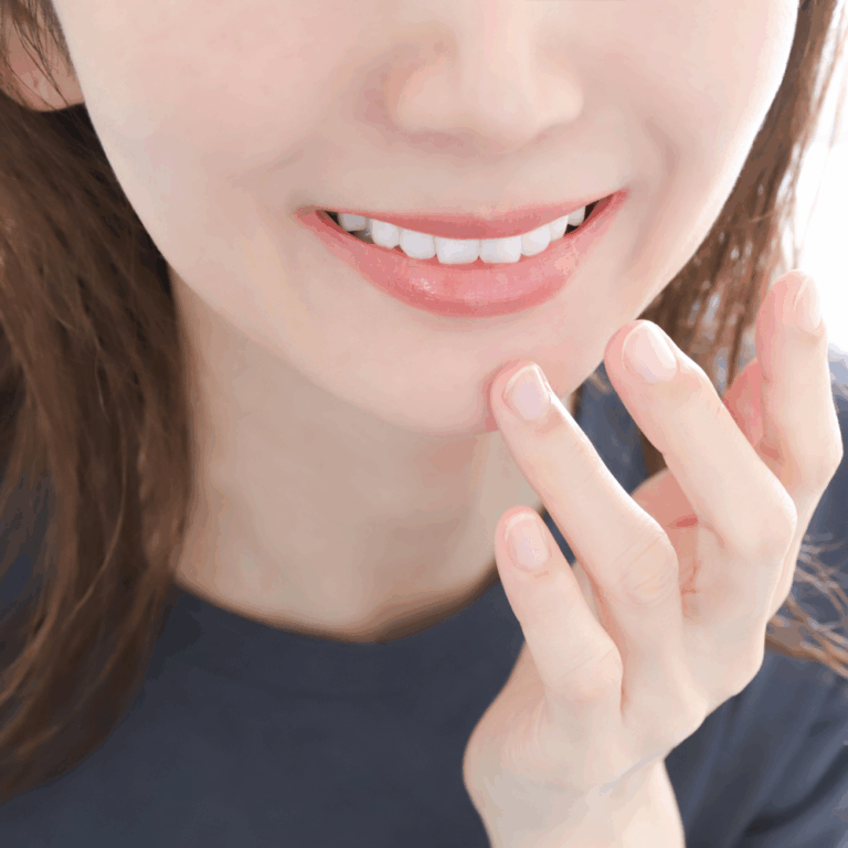 歯が白い女性の画像